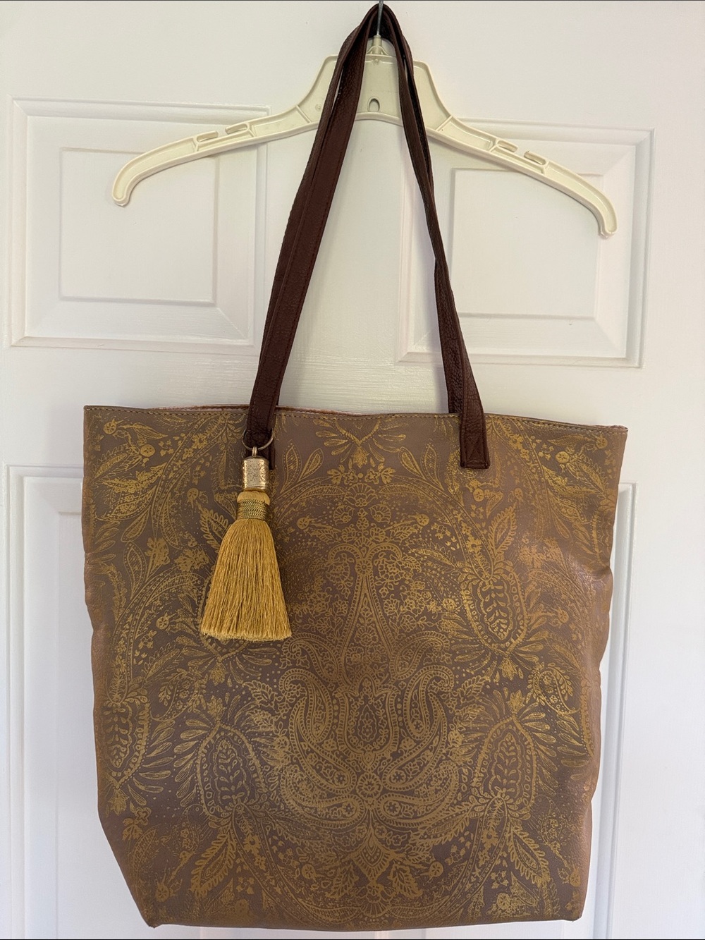 Papaya Women's Brown Paisley Bucket Tote Bag with Gold Tassel
